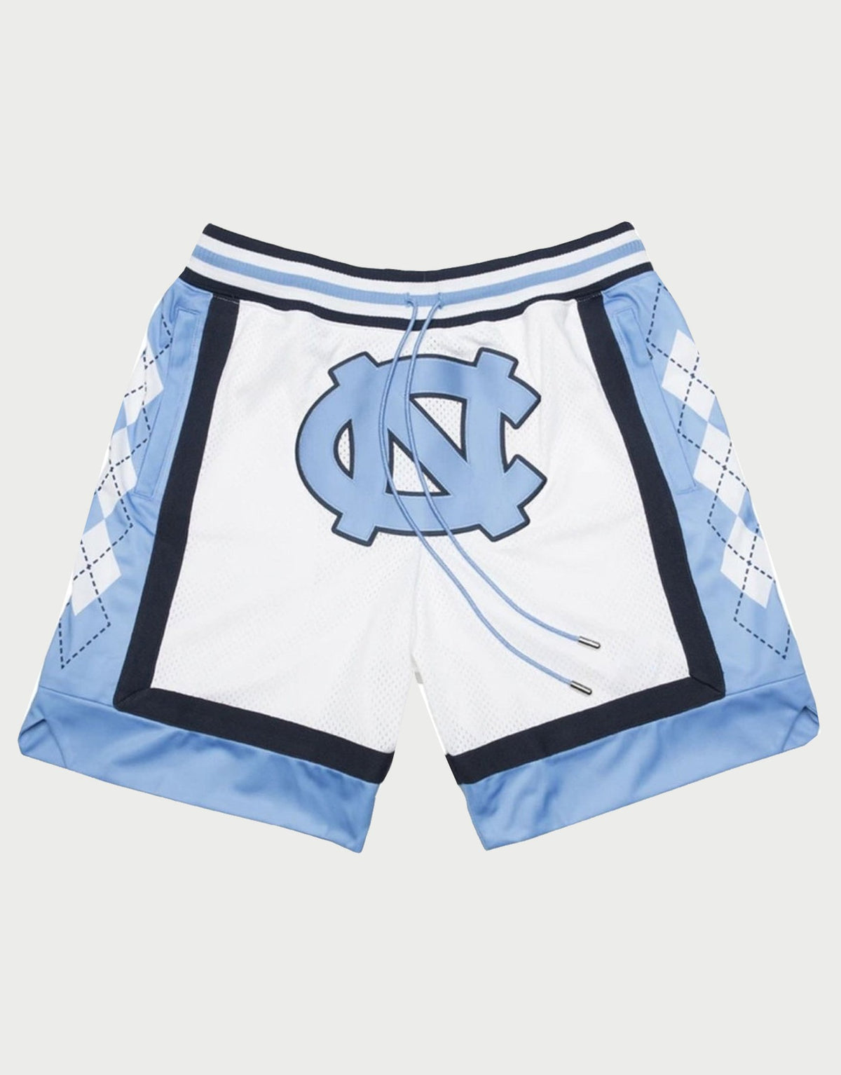 Pantalones cortos de baloncesto blancos de la Universidad de Carolina del Norte